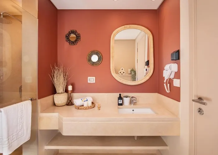 Epic & Exquisite 2 Bedroom W & Pool Mangroovy *